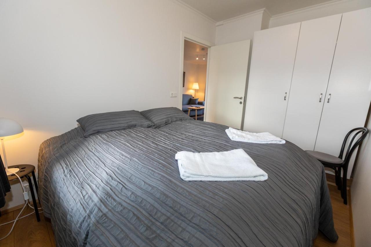 With Two Bedrooms And Balcony- Strandgata 9 * Akureyri